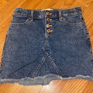 Abercrombie kids denim mini skirt with buttons.